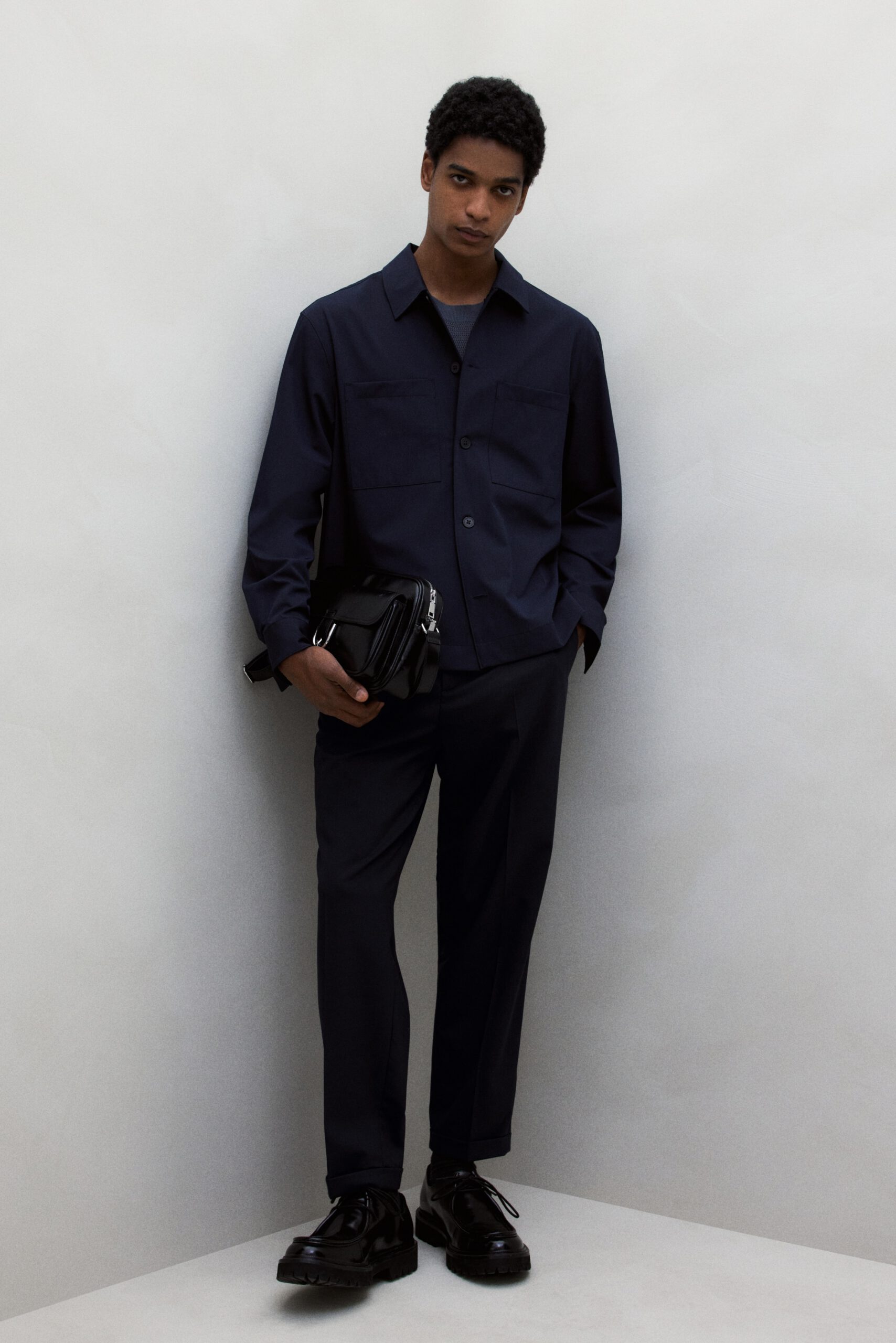 relaxed fit tapered pants